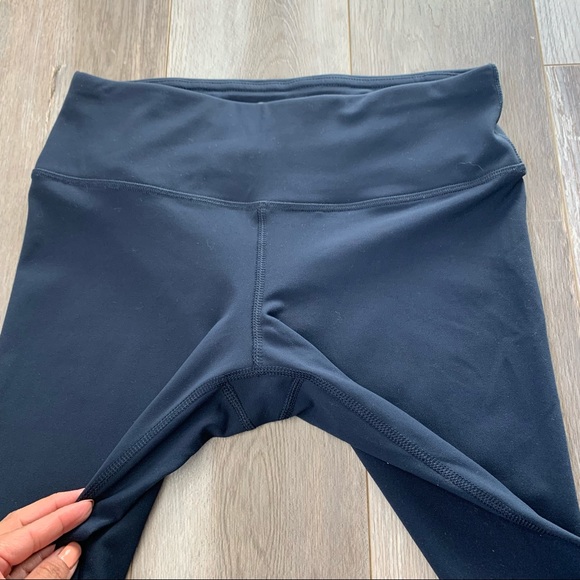 FORMATIVE ELEMENT Jaime high rise cropped leggings size small in Navy - Picture 4 of 7
